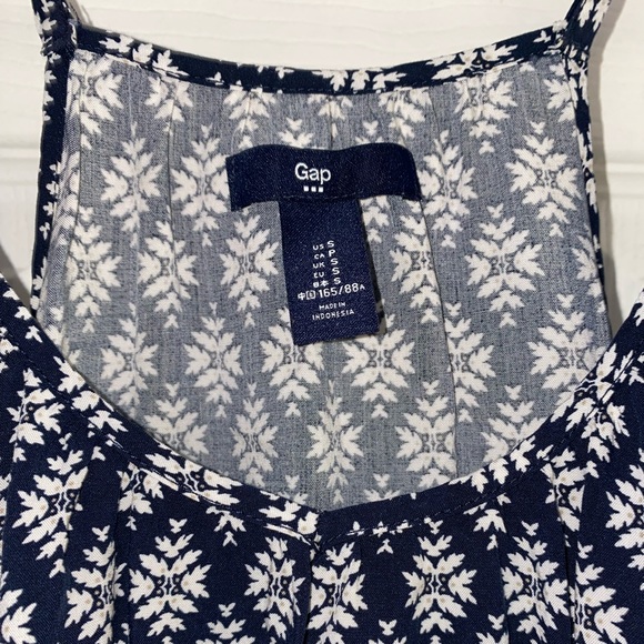 Gap Dress - Picture 3 of 3